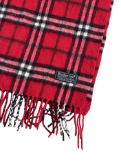 Piros kockás gyapjú sál rojtokkal, vintage Burberry címkével, streetwear stílusban