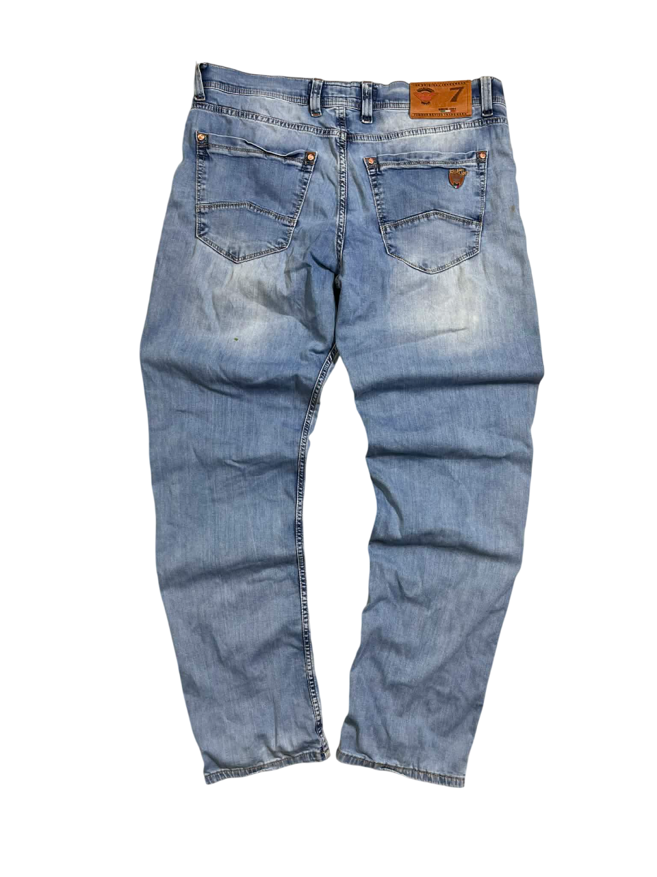 Világoskék vintage farmer nadrág, hátulról, dupla zsebbel, streetwear stílusban