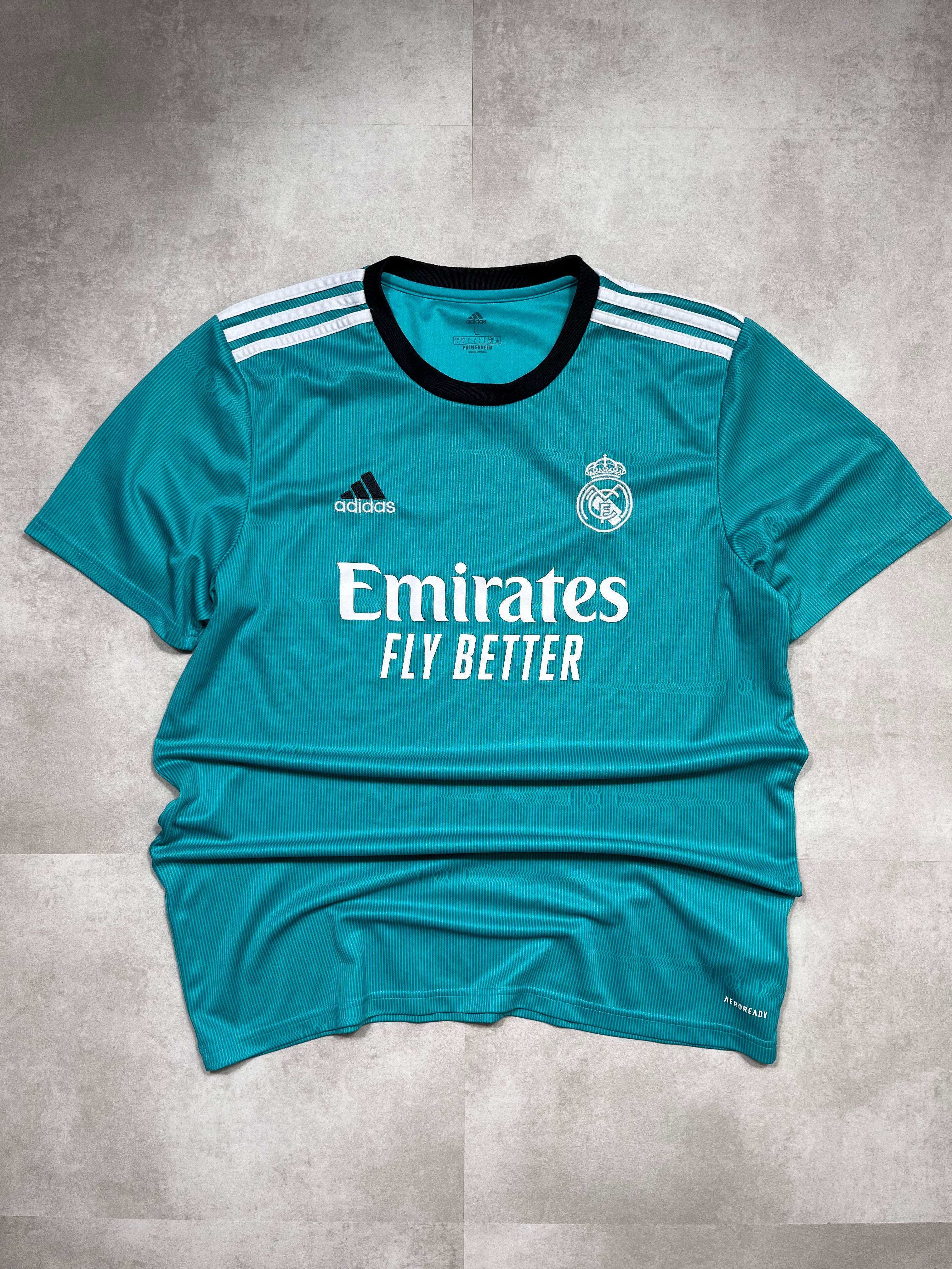 Adidas Real Madrid 2021-22 Kit (L)
