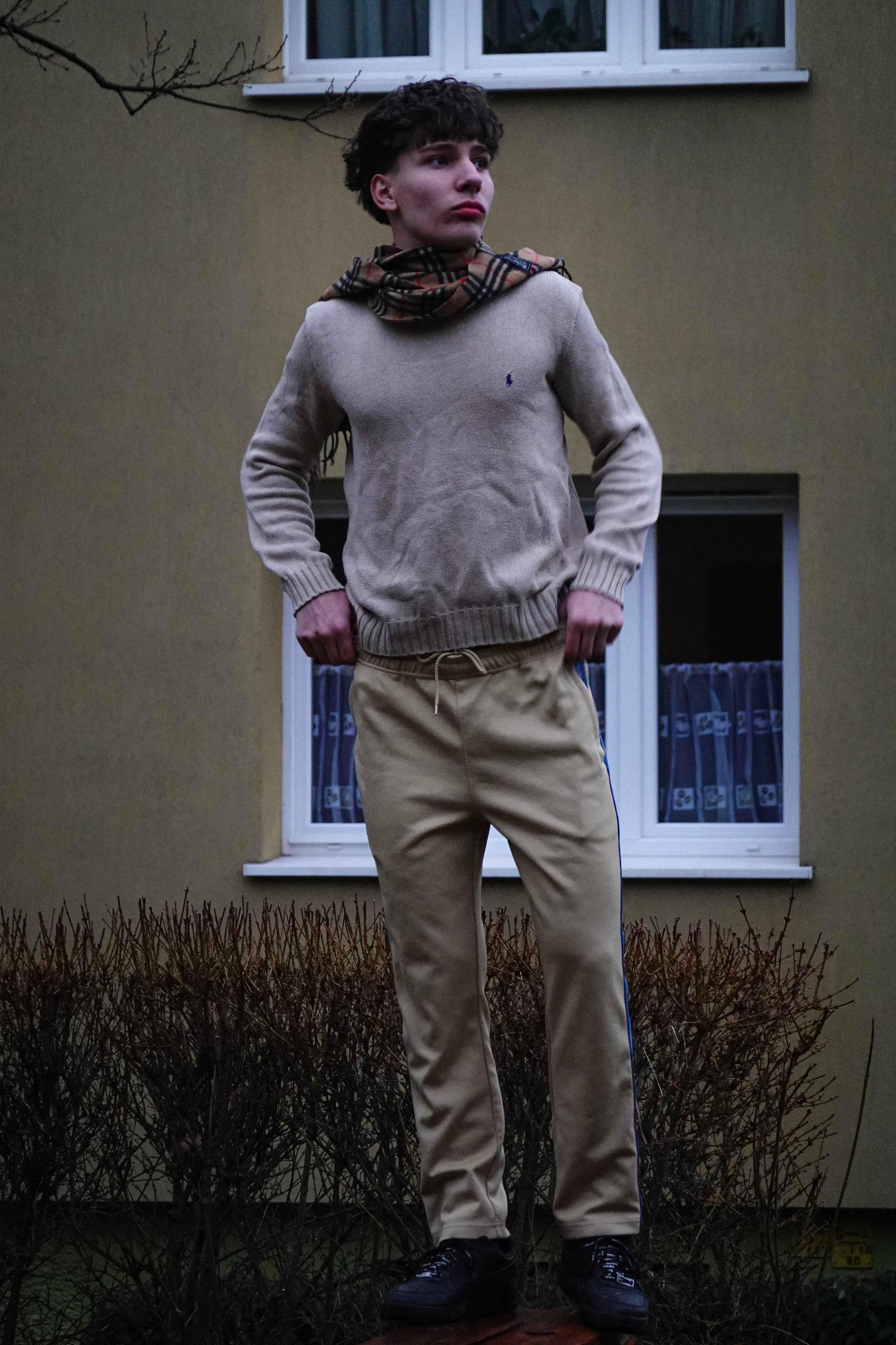 *Ralph Lauren Crewneck (S)