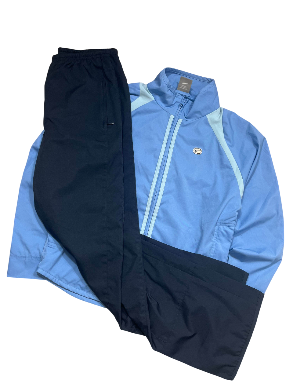 Férfi Nike vintage kék és fekete melegítő szett, utcai streetwear stílusban