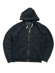 Fekete cipzáras kapucnis pulóver piros hímzett logóval, vintage streetwear stílusban