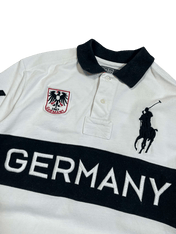 Vintage fehér Polo póló fekete gallérral, Germany és sas hímzéssel, streetwear stílusban